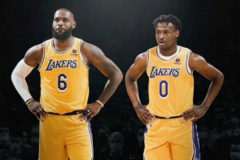 leyu集团-NBA历史首次父子助攻！詹姆斯14+6+8连线布朗尼中三分 官方盛赞